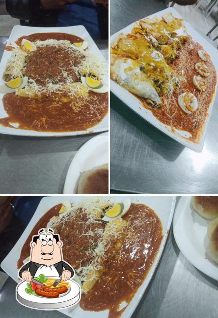 Huevos rancheros at Maji Sainik Egg Zone