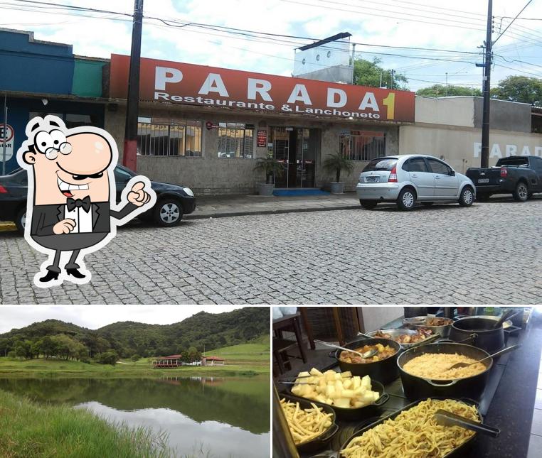 A exterior e comida do restaurante