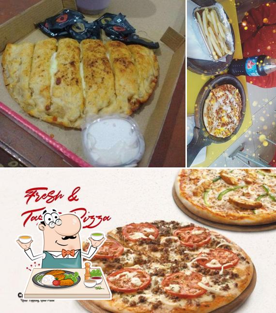 Food at Cafe Crown Pizza