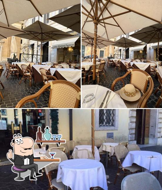 Gli interni di Antico Ristorante Caffe Capranica