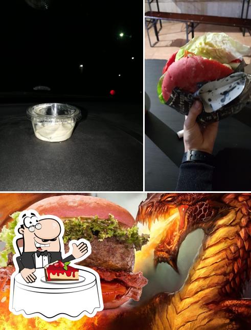 Colosseo Burger (Corso Francia) serve un'ampia gamma di dolci
