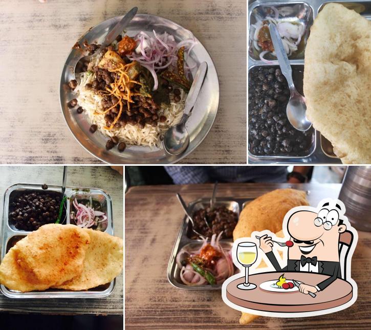 Food at Rajindra Refreshment corner