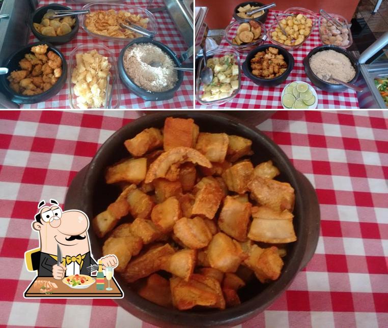 Comida em Restaurante dos Dax