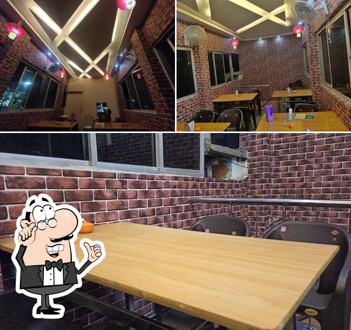 The interior of Yummy Tummy
