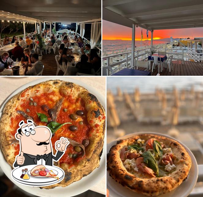 A Pizzeria Riva Ganimede, puoi goderti una bella pizza