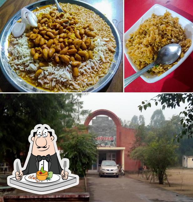 Take a look at the picture showing food and exterior at G Block Canteen