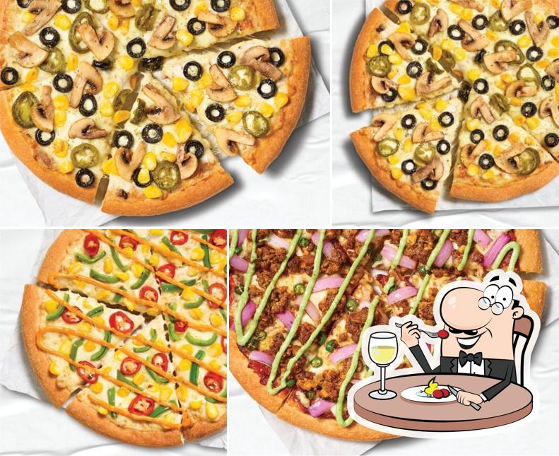 Meals at Pizza Hut Urich Mall, Wardha