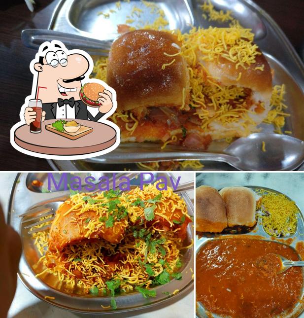 Try out a burger at Shree Shetty Snacks