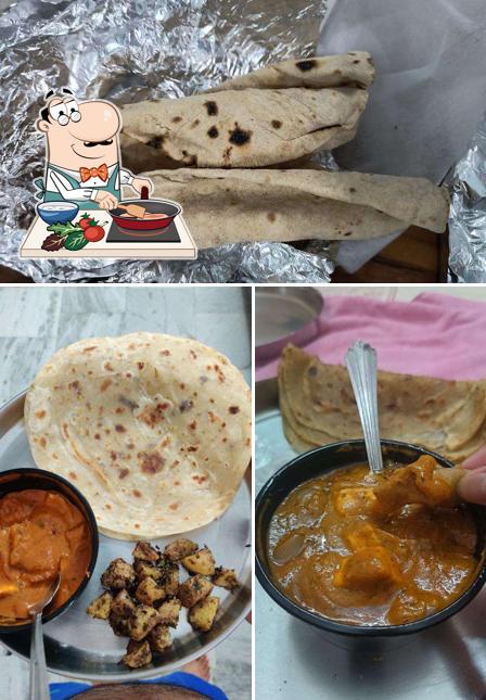 Chicken curry at SHAAN BANARAS KITCHEN