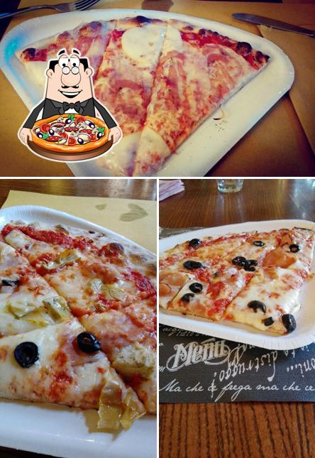 A Buffet La Stazione Santo Stefano Magra, puoi goderti una bella pizza