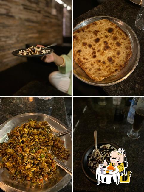 Food at Bhukkad Food Court