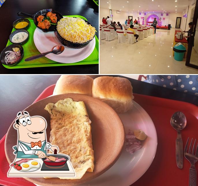 Omelette at G6 FOOD COURT