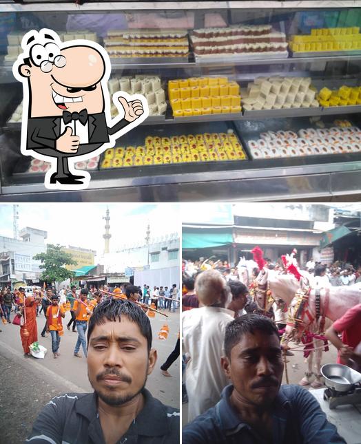 Here's a pic of Siyaram Sweets