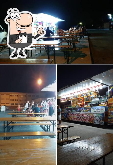 Gli interni di Paninoteca Caracas