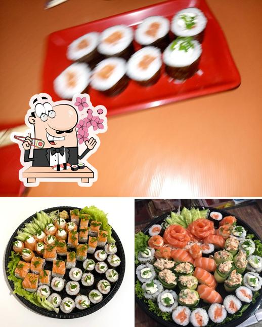 Rolos de sushi são servidos no Restaurante Espaço Oriental