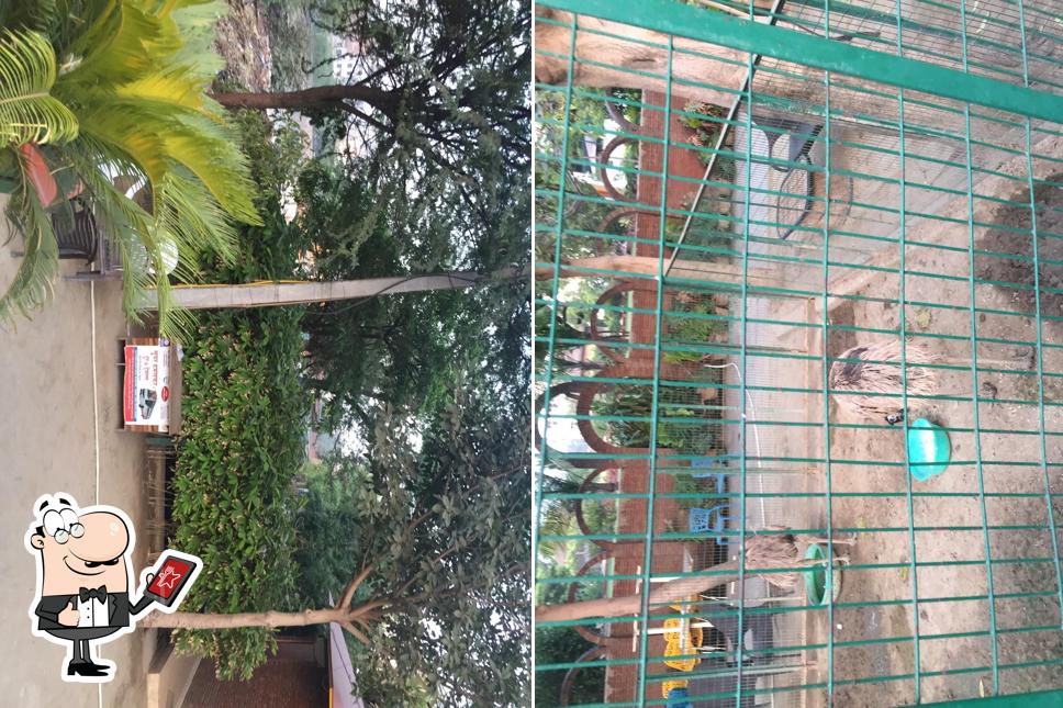 Check out how Zoo Cafe Restaurant looks outside