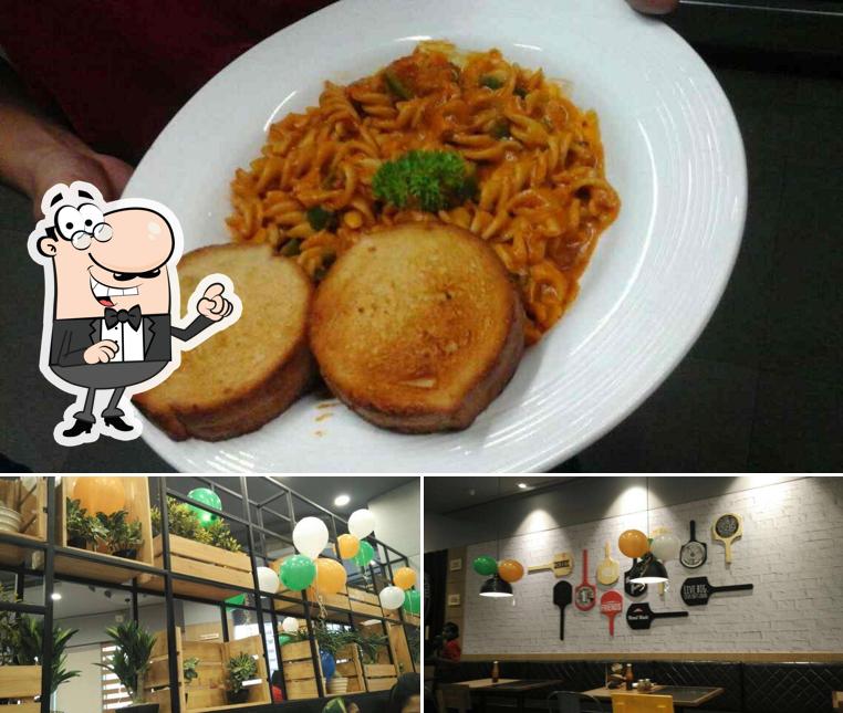 The picture of Pizza Hut’s interior and food