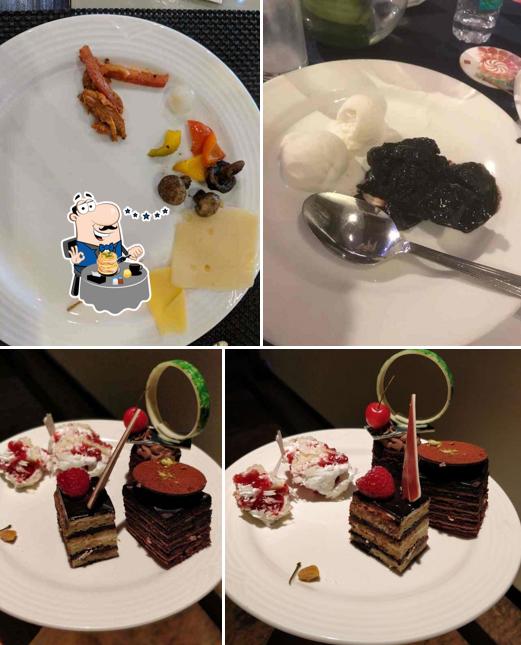 Food at 24/7 Restaurant - Bangalore