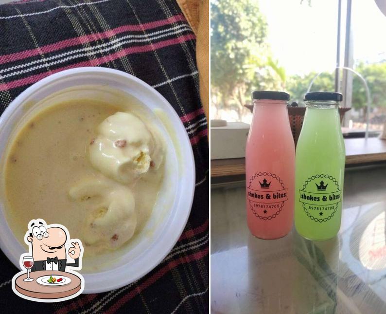 Food at Shakes & Bites
