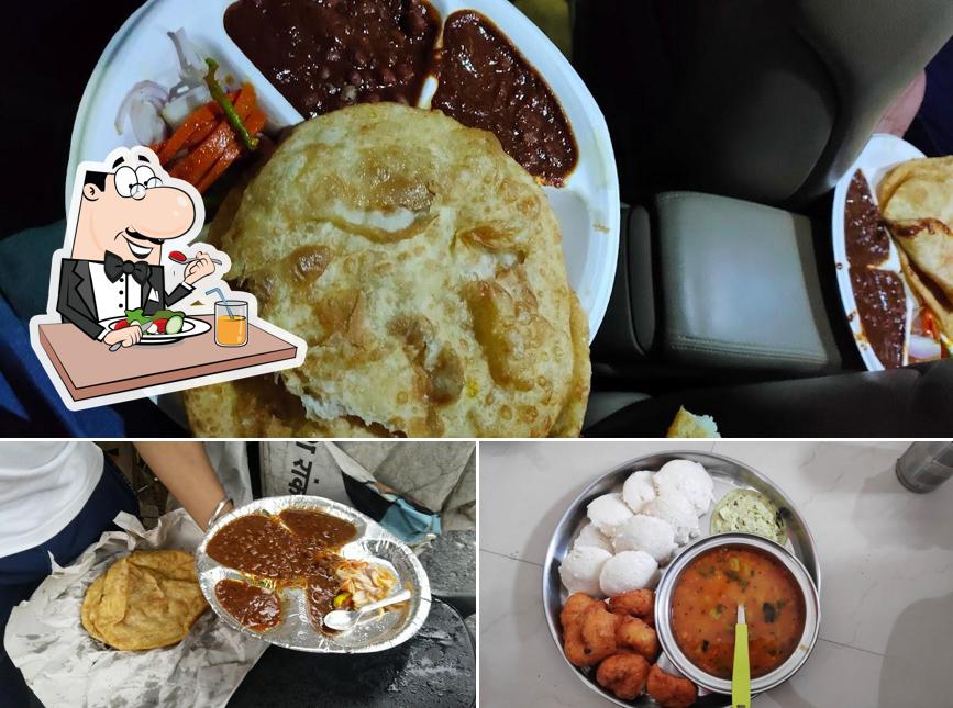 Meals at Raju Uncle's Chole Bhature