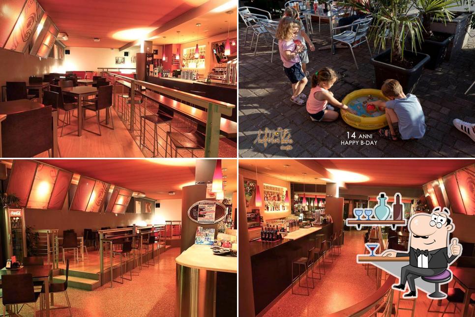 Siediti a un tavolo di La Dolce Vita Caffè