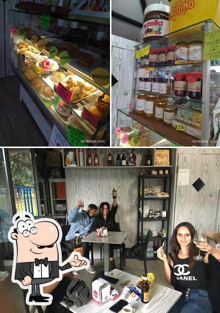 Dai un'occhiata agli interni di Bar Chiringuito