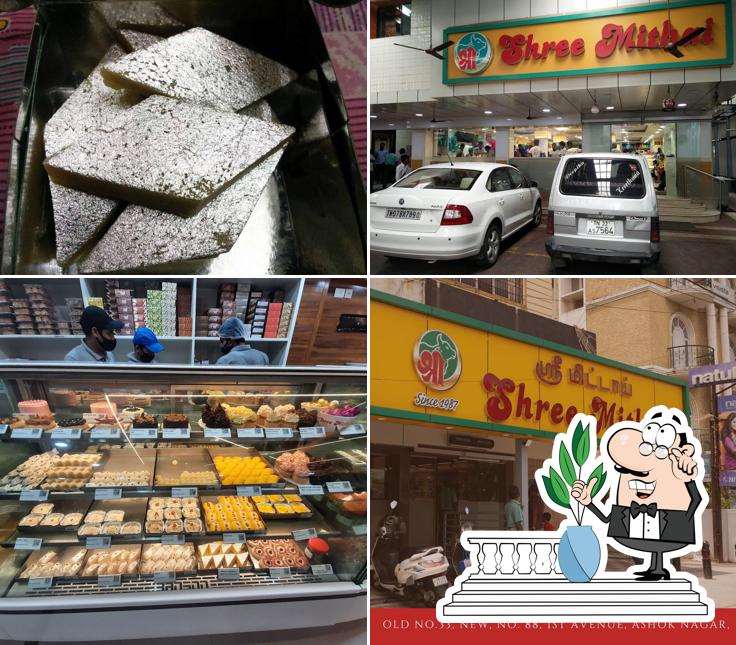 Check out how Shree Mithai looks outside