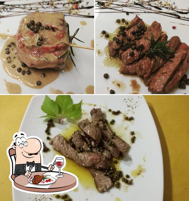 Ordina i piatti di carne a Barbarullo - bar tabacchi e trattoria