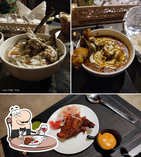 Try out meat meals at Mishawr Rawhoshya মিশর রহস্য