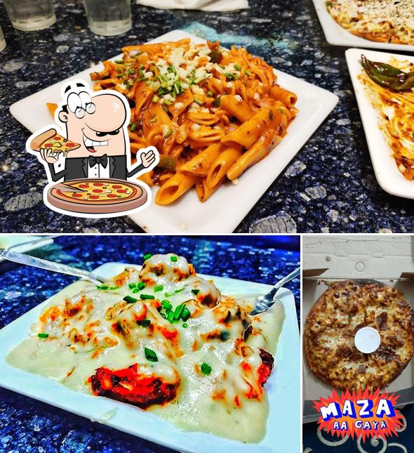 Get pizza at Naveen Juice and Ice Cream Parlour