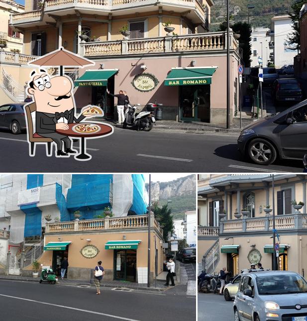Gli esterni di Pasticceria Artigianale Bar Romano Sorrento - PASTICCERIA Costiera SORRENTINA e Amalfitana
