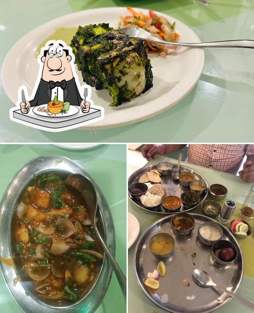 Food at Agrawal's Rajbhog