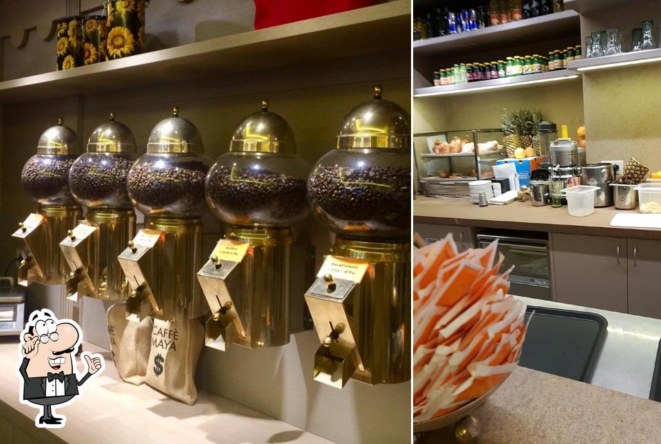 Gli interni di Caffé Maya