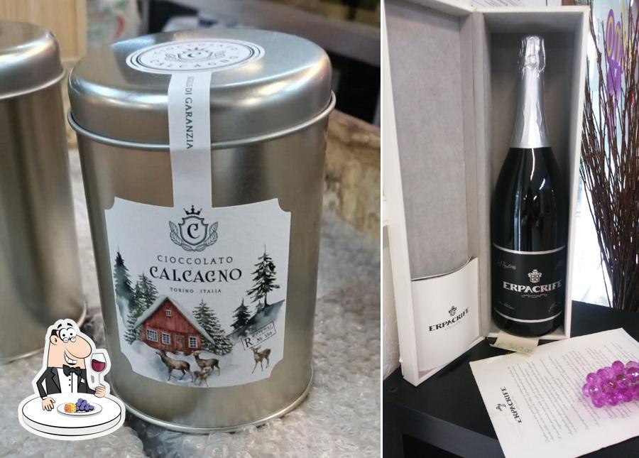 È gradevole bersi un bicchiere di vino a Divino Sas di Bassani Elisabetta & C