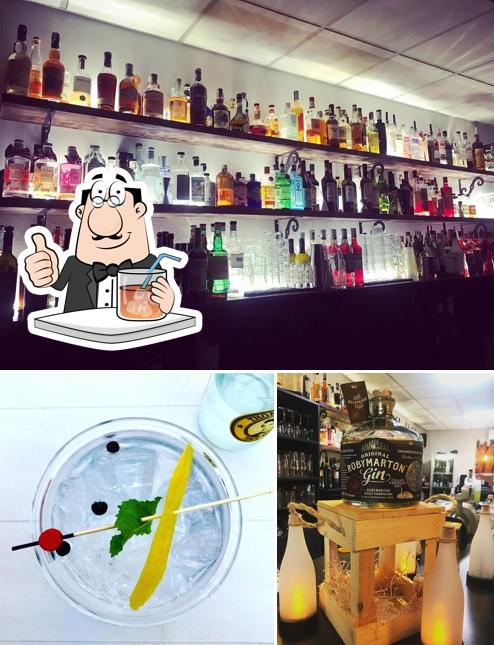 La bevanda e bancone da bar del ristorante