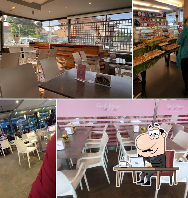 Dai un'occhiata agli interni di Pink House Cafè