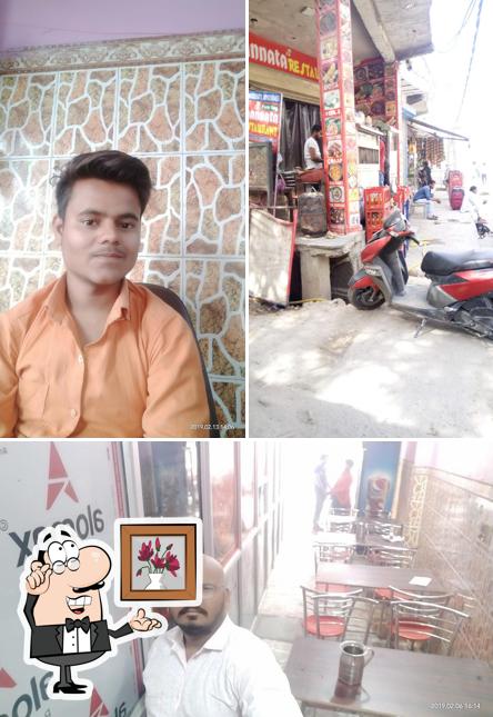 Check out how Jhannata restaurnt looks inside