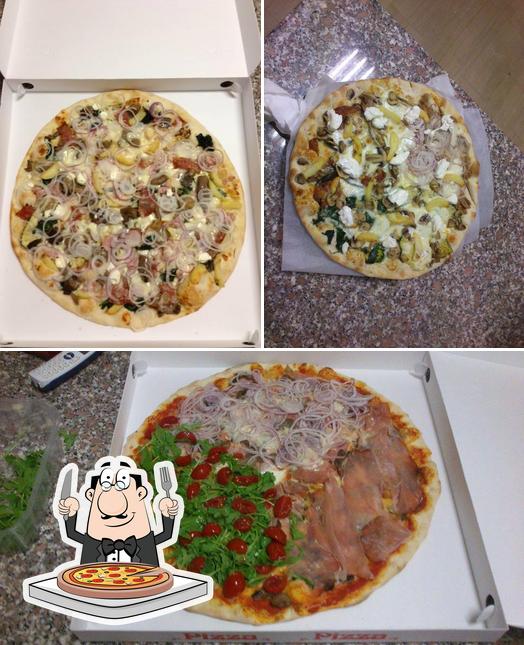 Ordina tra le svariate varianti di pizza
