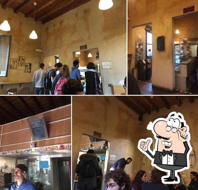 Siediti a un tavolo di La Caveja