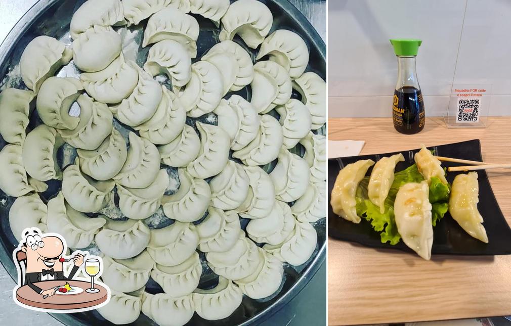 Platti al 荷田水铺Ravioleria acqua di loto