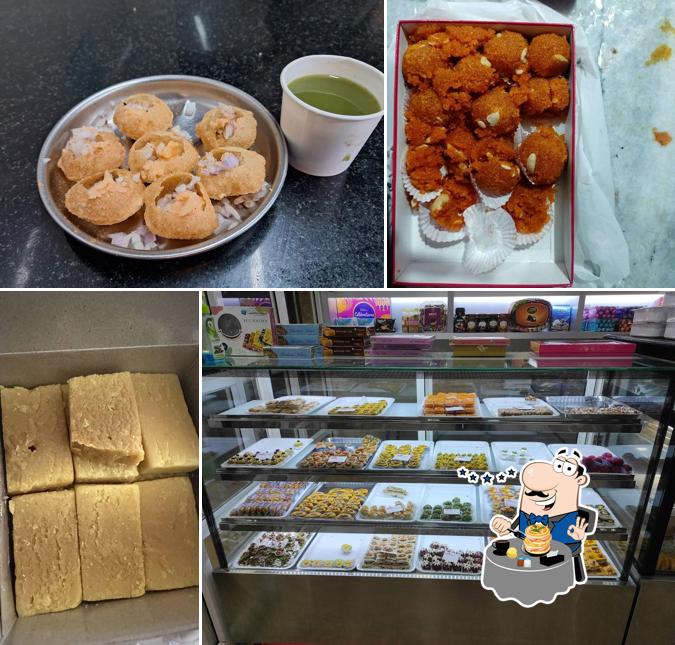 Food at Sri Annapurna sweets