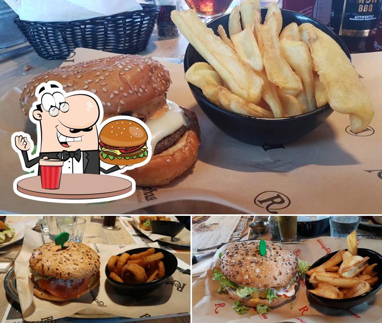 Prova un hamburger a Roadhouse Restaurant Roma Eur