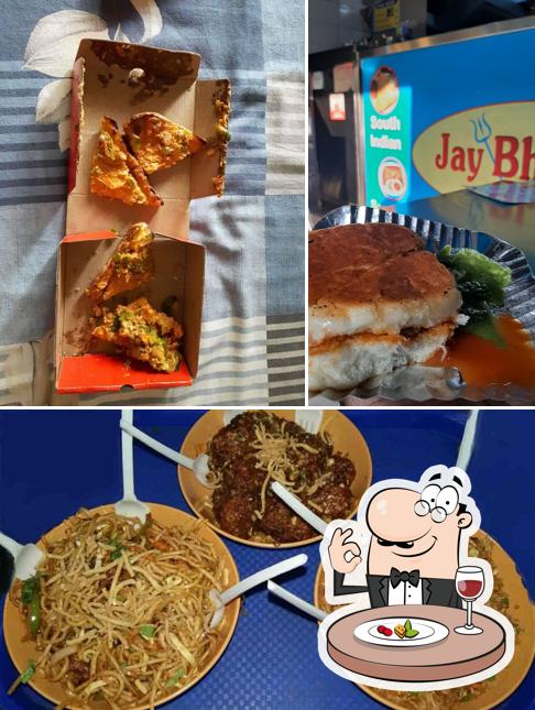 Food at Jay Bhavani Vadapav