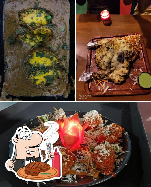 Hotel Deshmukh Wada offers meat dishes