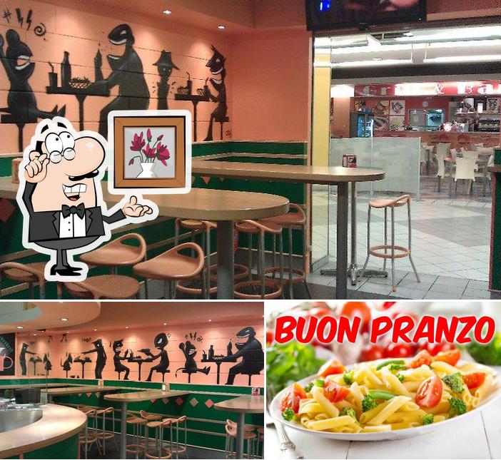 La immagine della interni e cibo di Panini & Pasticci