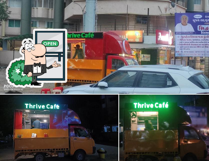 Check out how Thrive café looks outside