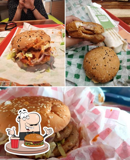 Order a burger at Burger Farm