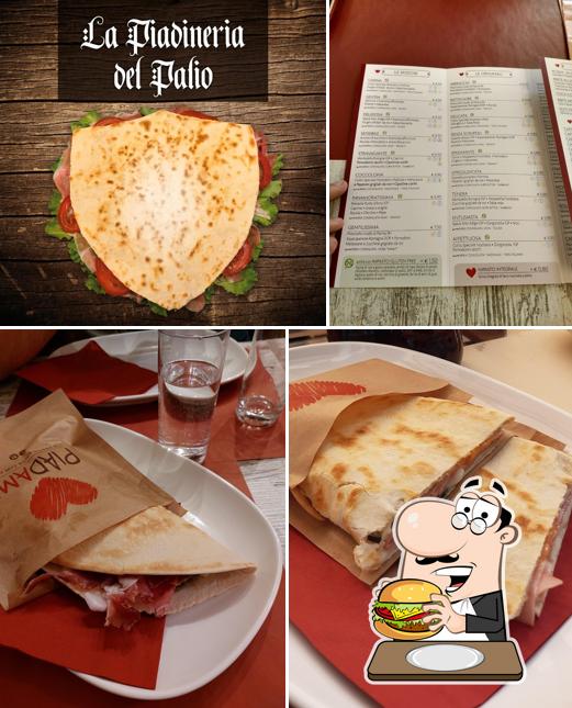 Prova un hamburger a Piadami - Piadineria Artigianale