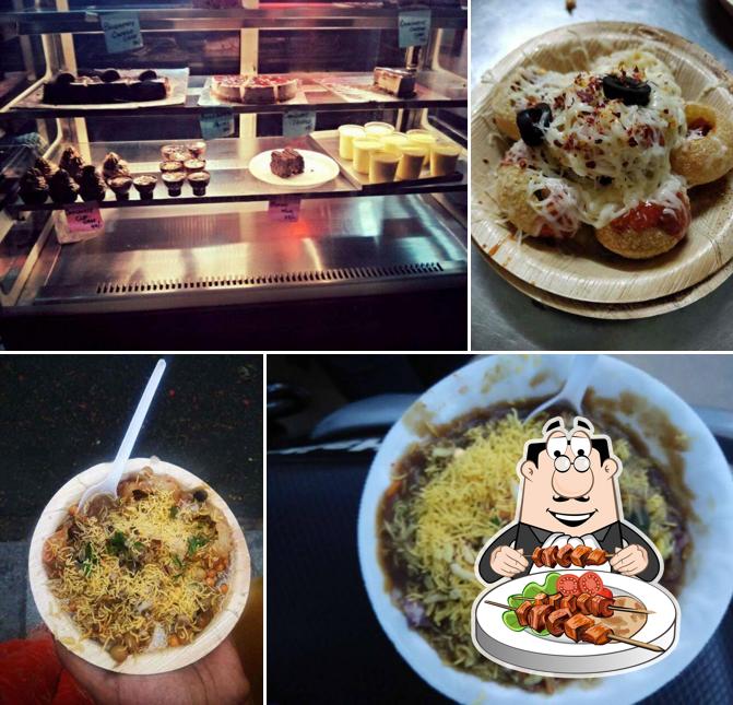 Food at Gullu's Chaats