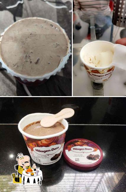 Food at Haagen Dazs Ice Cream & Desserts